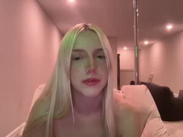 girl
        riababe cam image #2615129
