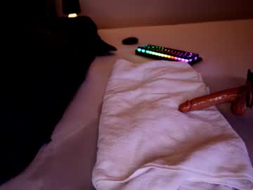 girl
        dee_waters cam image #3724049