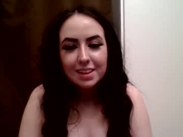 girl
        ellaenchanting cam image #4289130