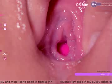 girl
        kittyobscene cam image #3553779