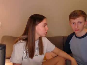 couple
        julsweet cam image #3639192