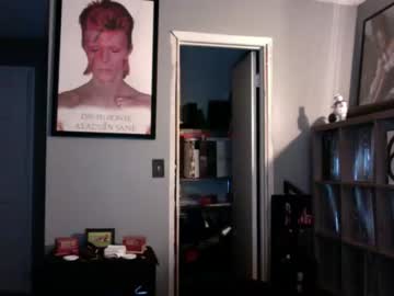 girl
        sexyvexy13 cam image #2937882