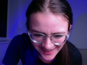 girl
        ketrin_pirsss cam image #5037690