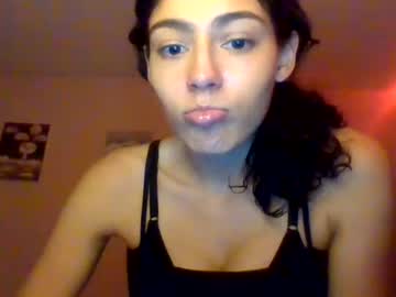 girl
        lexysexy_ cam image #1285412