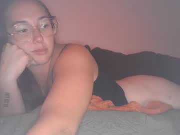couple
        milknhunnny cam image #4942295