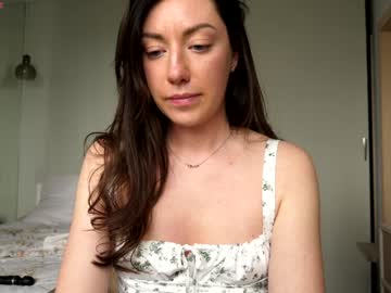 girl
        ronny_ponny cam image #6740158