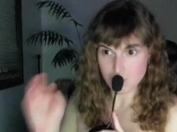 girl
        olivia8697 cam image #1645673