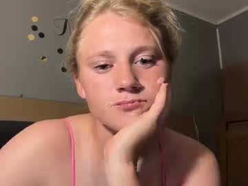 girl
        kayleighashford cam image #6954727