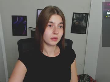 girl
        stacy_cy cam image #4907994