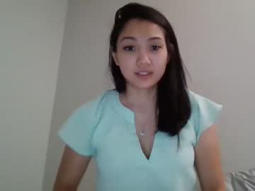 girl
        london_tipton cam image #2204861