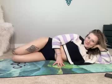 girl
        saraxjacob cam image #457220