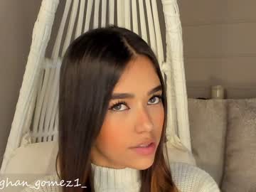 girl
        _meghan_gomez1_ cam image #447821