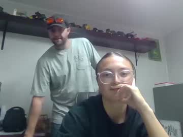 couple
        farmfun17 cam image #5407140