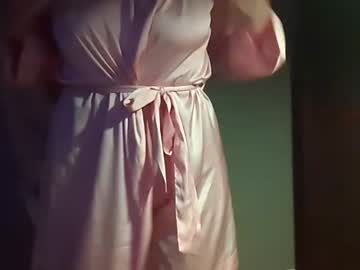 girl
        kimboslice14 cam image #3935722