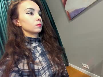 girl
        ehotlovea cam image #6743649