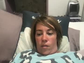 girl
        bigtittygoddess25 cam image #3920731