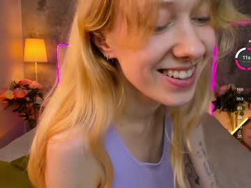 couple
        jitoon_exe cam image #1970354
