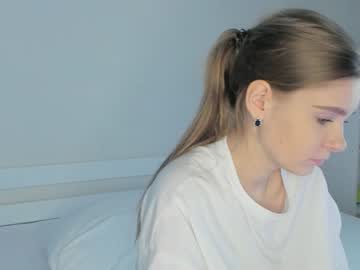 girl
        arky_b1y cam image #2859660