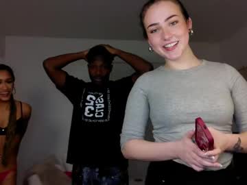 girl
        daisyyy02 cam image #5753324