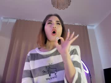 girl
        tiya_tinn cam image #3103408
