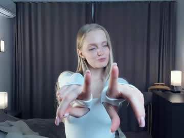 girl
        may_wow cam image #3068745