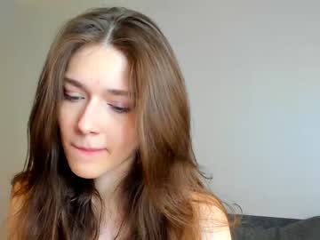 girl
        willa_williams cam image #251693
