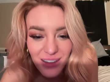 girl
        rosykat cam image #5574517