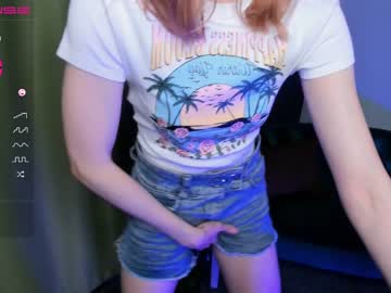 girl
        bryrecutee cam image #1958340