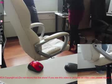 couple
        milf_viktoria cam image #1540200