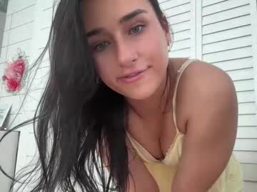 girl
        adorablair cam image #5700293