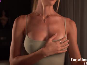 girl
        heyhorny_cb cam image #6011275