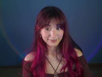 girl
        greeny_mat cam image #4867225