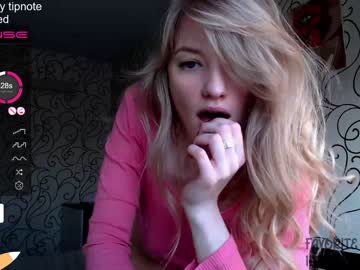 girl
        emma_lov2 cam image #791360