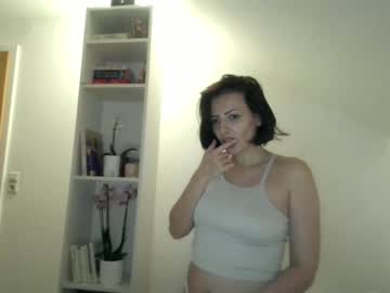 girl
        lenadalia cam image #5432143