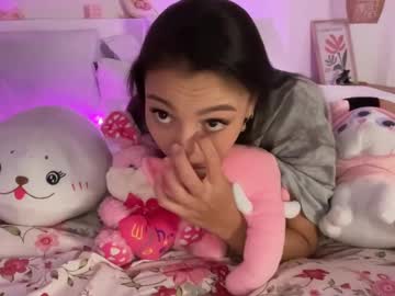 girl
        keirasworld cam image #6801692
