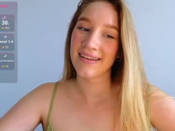 girl
        pink_rosee_ cam image #4726640