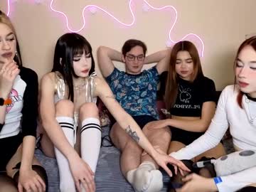 couple
        nickanny cam image #3199542