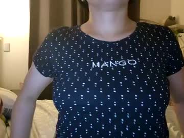 girl
        tinyelyza cam image #2946782