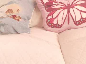 girl
        clementine__ cam image #5819268