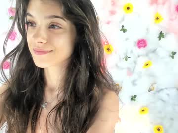 girl
        babyaylin cam image #6645582