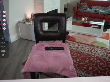 girl
        remibliss cam image #4307674