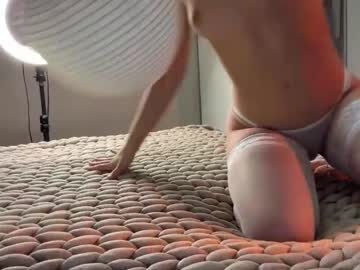 girl
        endlessmia cam image #6736530
