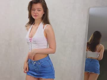 girl
        itwasinsimpsons cam image #3715778