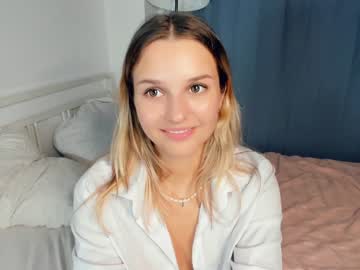 girl
        melissakissaa cam image #2251144
