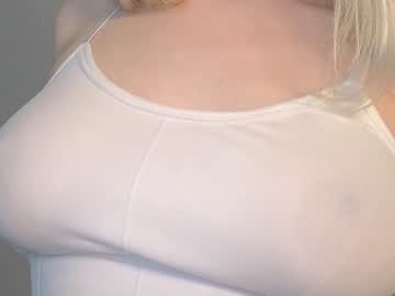 girl
        judy_luss cam image #669290