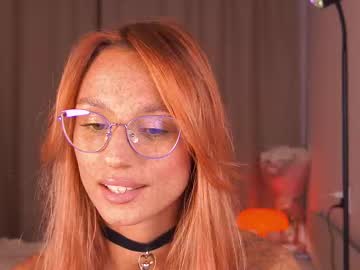 girl
        artease cam image #6848838
