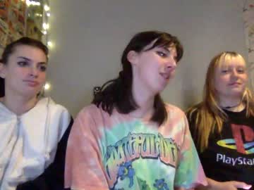 girl
        wallabyxxx cam image #424845