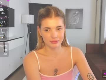 girl
        adrianawow1 cam image #6499602