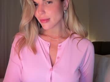girl
        iiivy_ cam image #5975585