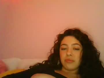 girl
        savinajade cam image #369466